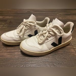 Veja V10 Sneaker